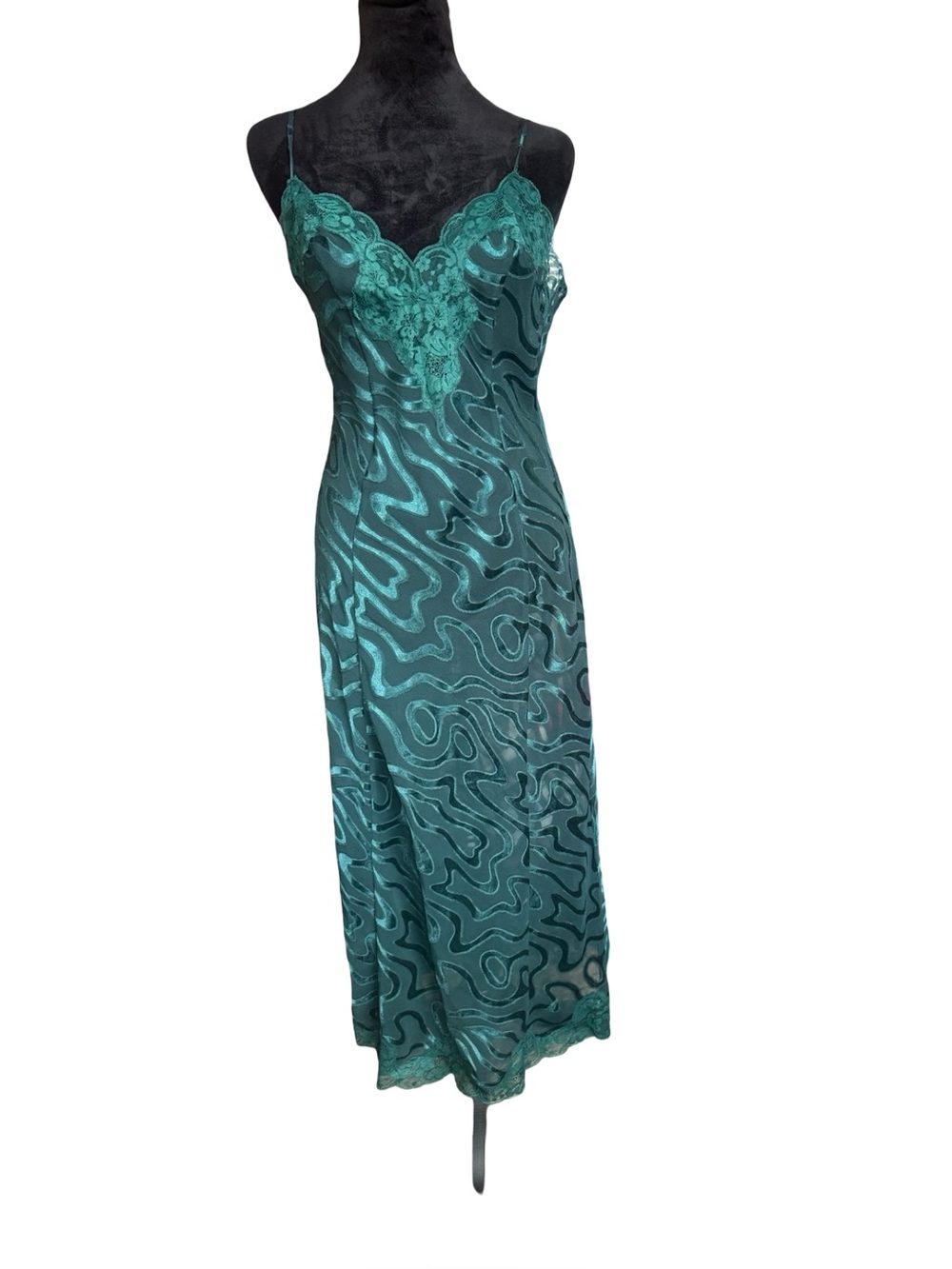 VTG Vintage Victoria's Secret
Emerald Green Lace Slip Dress
Size small